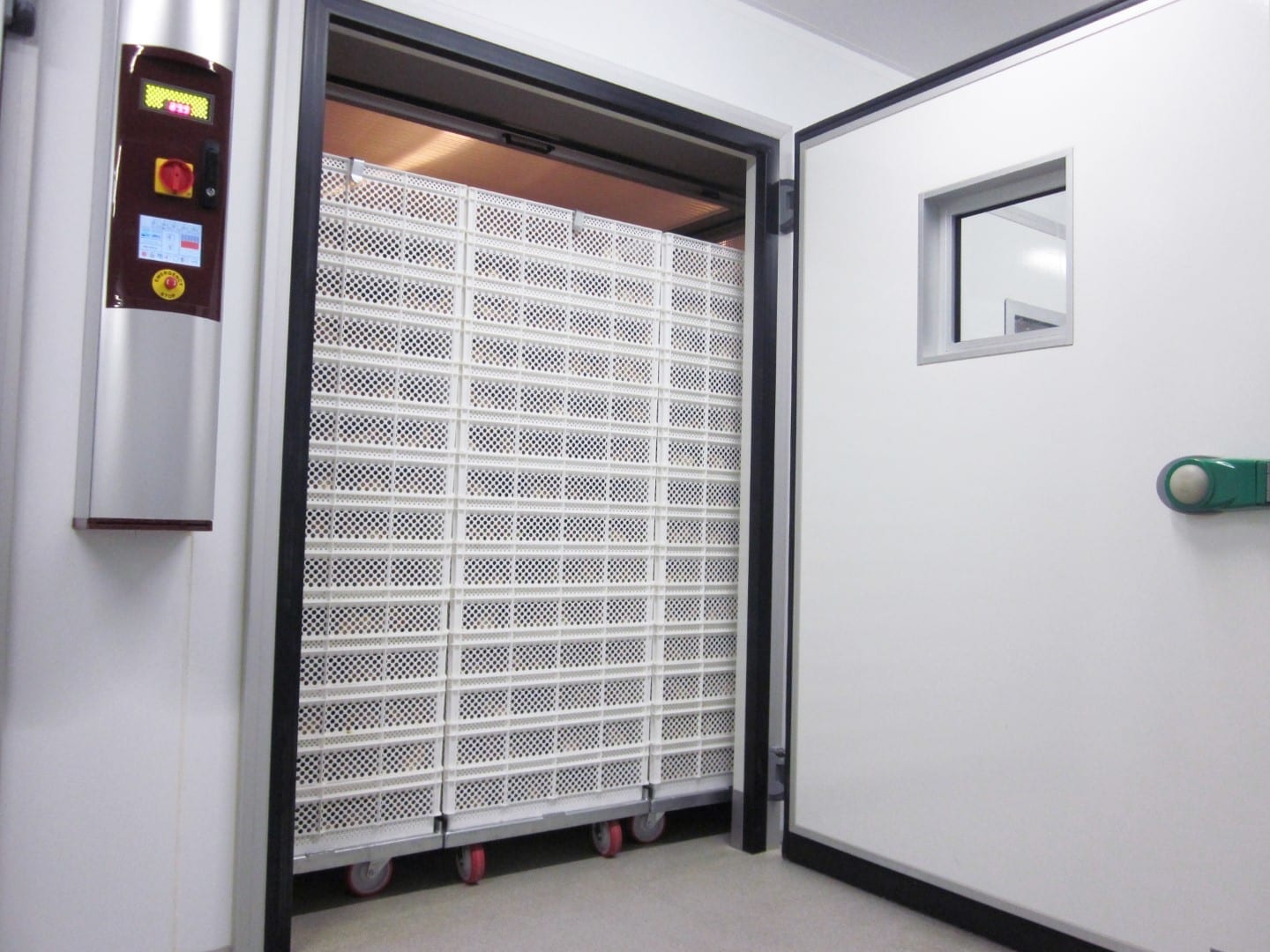 Pluriton Belgium purchases an additional HatchTech Chick Storage Room